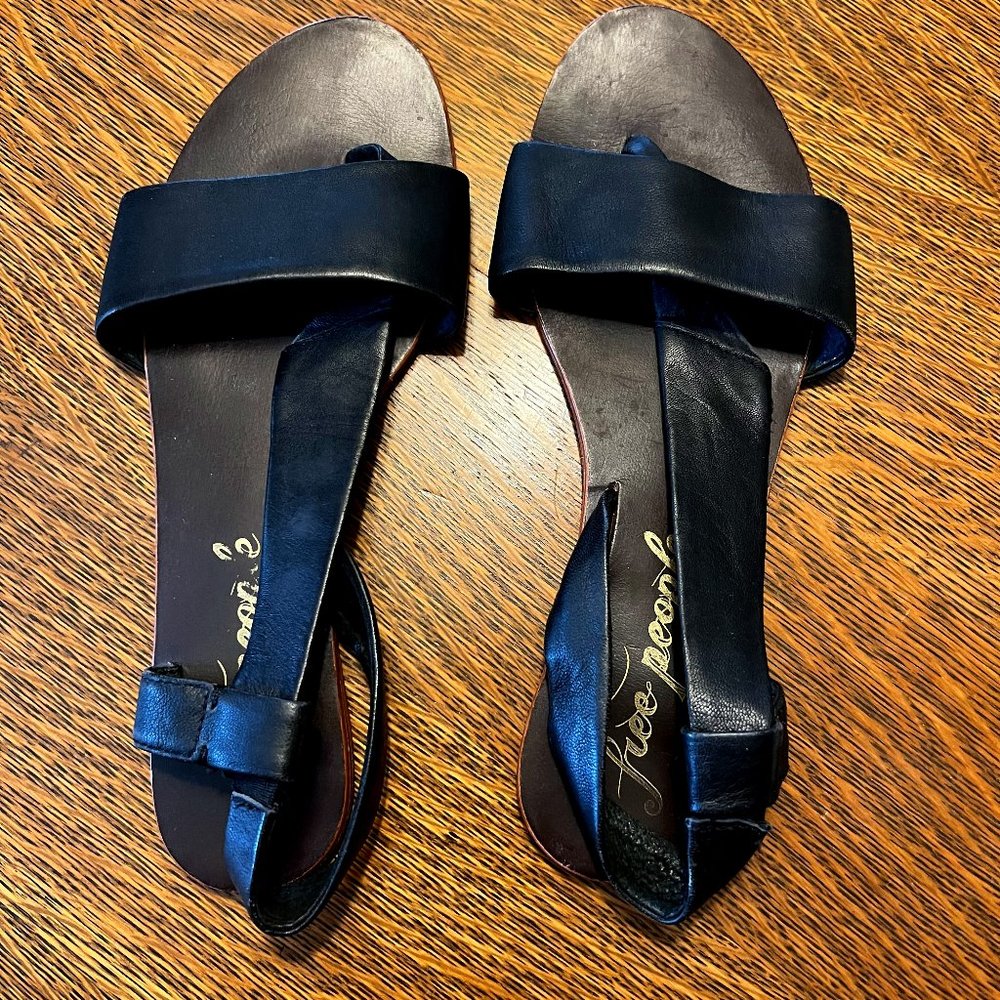 Free People Black Leather Sandals - Size 10 (EU 40)